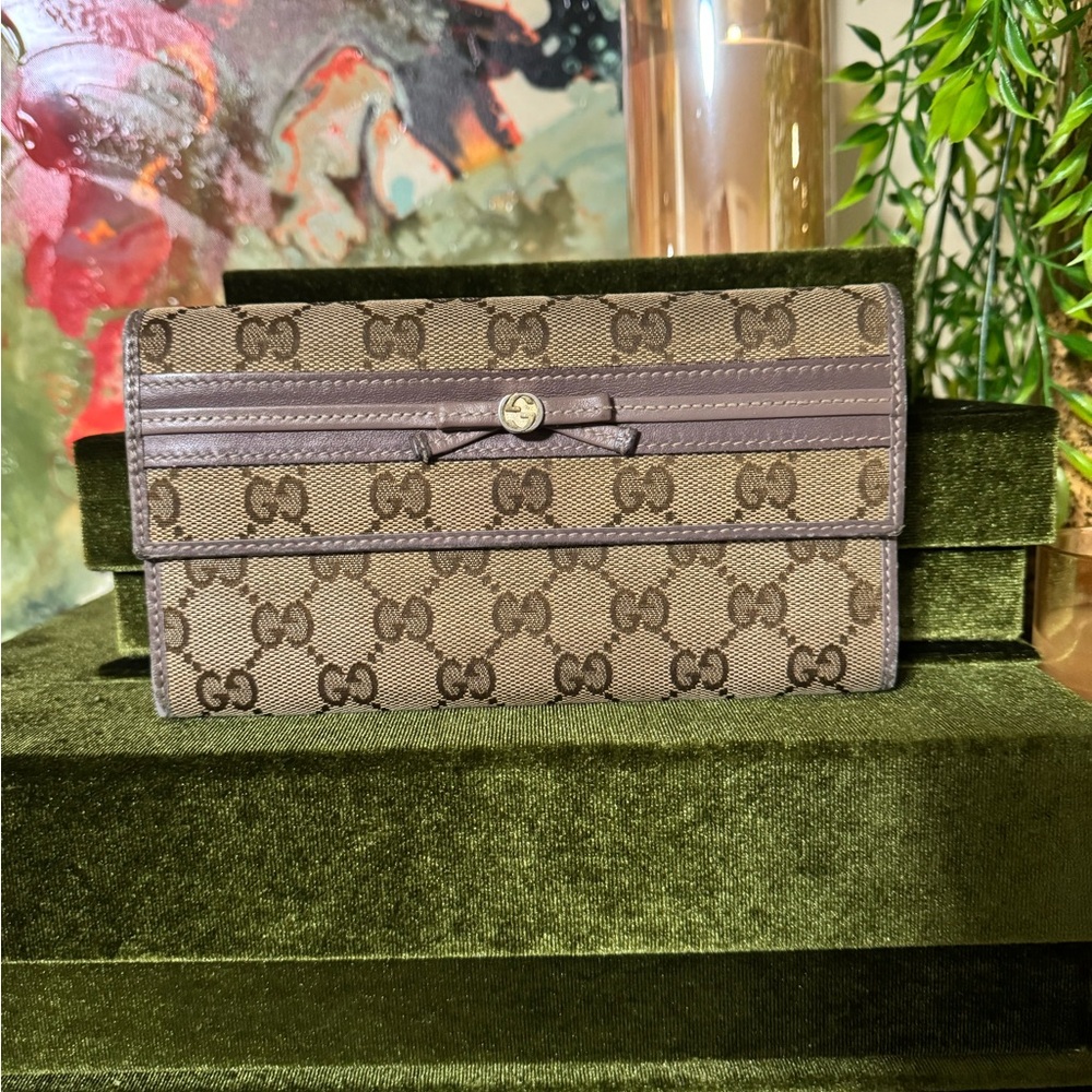 Gucci Mauve and Tan Monogram Wallet